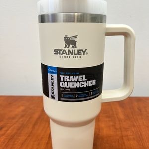 NEW One Stanley Travel Quencher Tumbler 40oz (Cream)